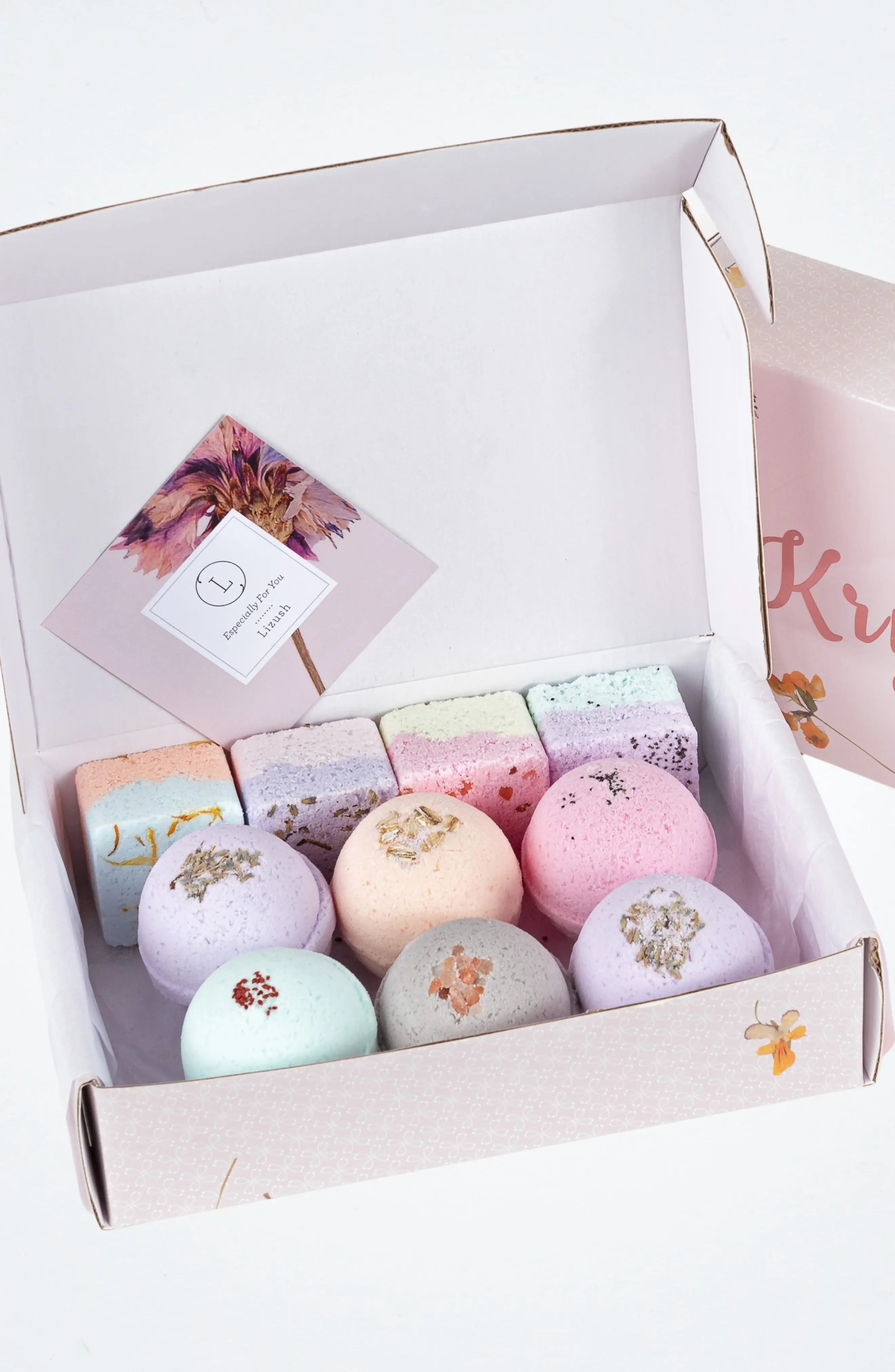 Natural Bath Bombs and Shower Steamers Gift Set - for anyone that like to Bath and Shower - Natural Beauty