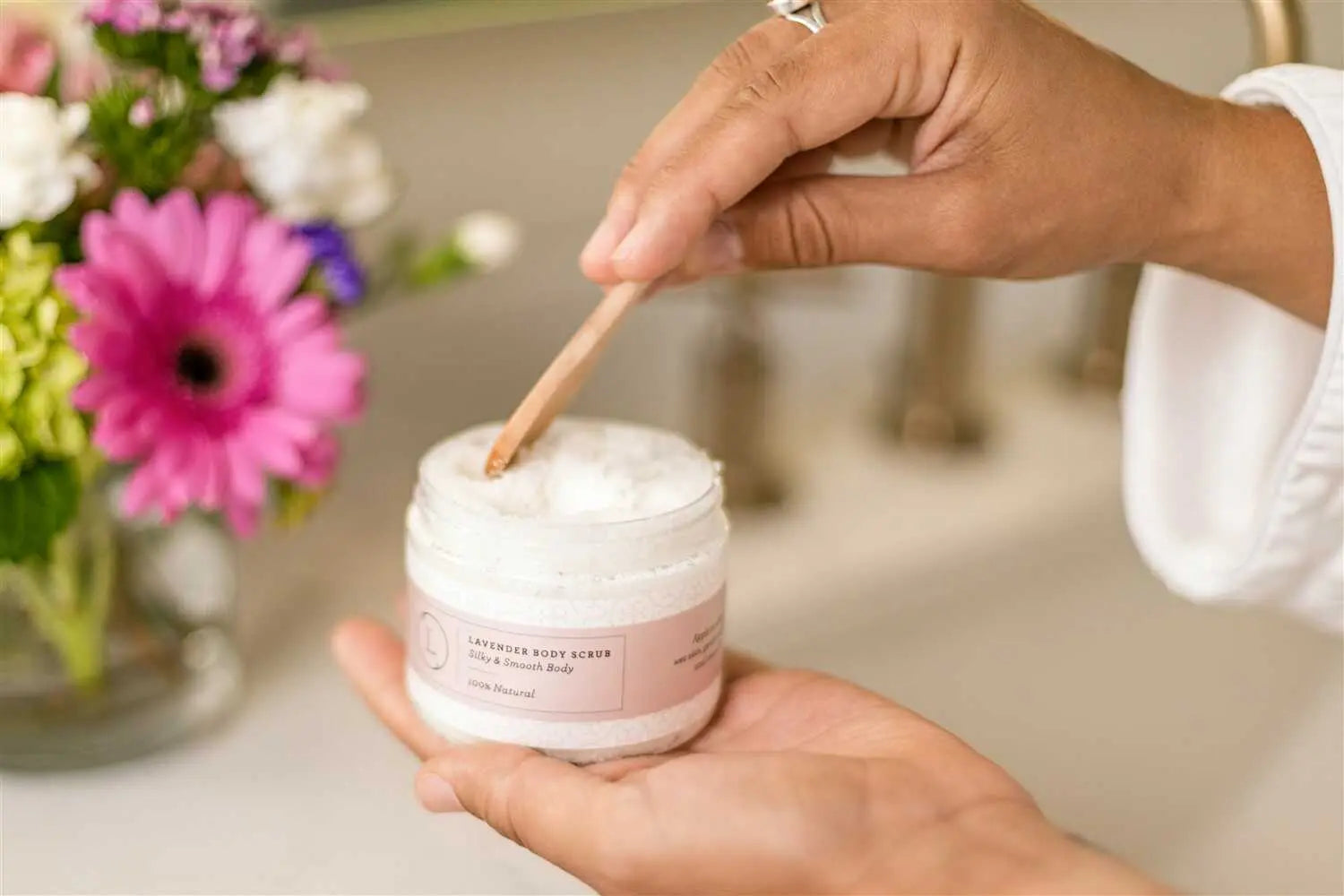 CBD Lavender Body Scrub with CBD, Natural Body Salt Scrub (THC free) - Natural Beauty