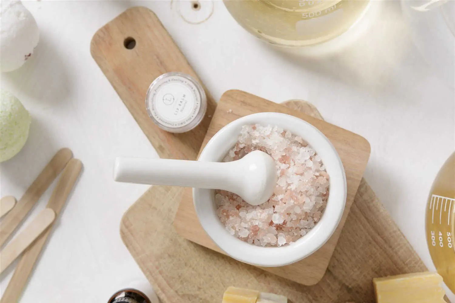 CBD Natural Eucalyptus Bath Salts with CBD, Calming and relaxing (THC free) - Natural Beauty